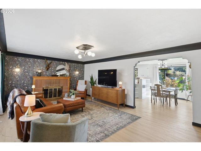 2915 GAME FARM Rd, Springfield, OR 97477