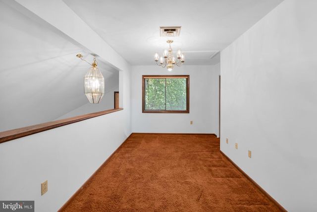 3908 SHORT HILL DR, Allentown, PA 18104