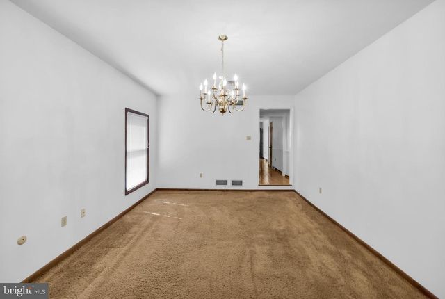 3908 SHORT HILL DR, Allentown, PA 18104