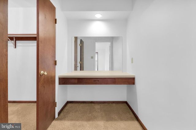 3908 SHORT HILL DR, Allentown, PA 18104