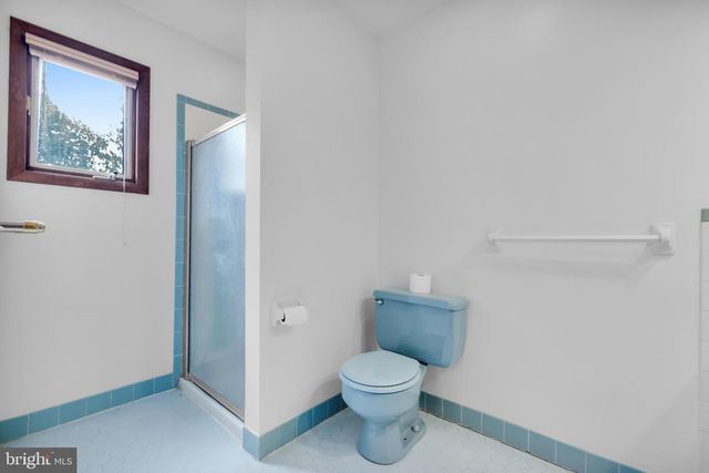 3908 SHORT HILL DR, Allentown, PA 18104