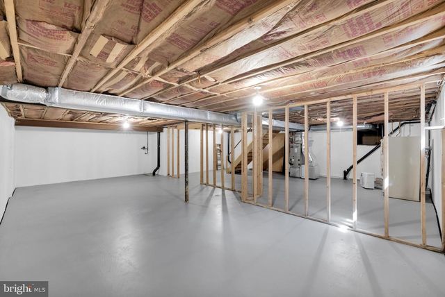 3908 SHORT HILL DR, Allentown, PA 18104