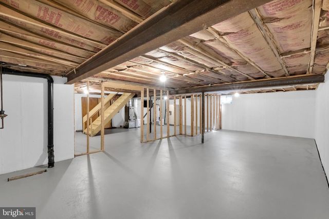 3908 SHORT HILL DR, Allentown, PA 18104