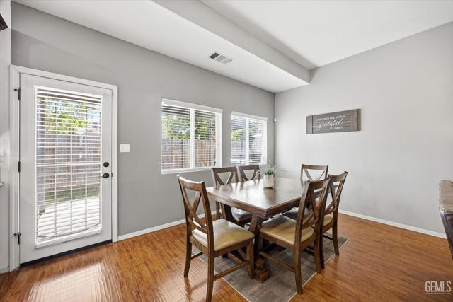 6417 Sultry Rose Court, Bakersfield, CA 93308