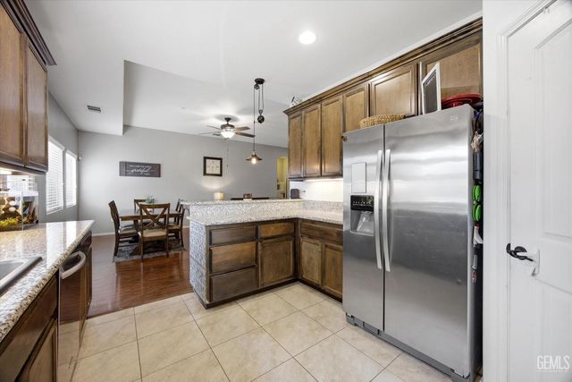 6417 Sultry Rose Court, Bakersfield, CA 93308