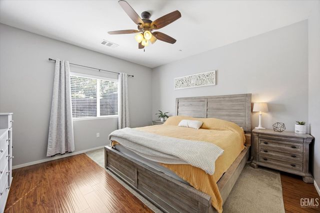 6417 Sultry Rose Court, Bakersfield, CA 93308