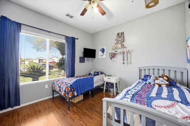 6417 Sultry Rose Court, Bakersfield, CA 93308