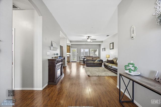 6417 Sultry Rose Court, Bakersfield, CA 93308