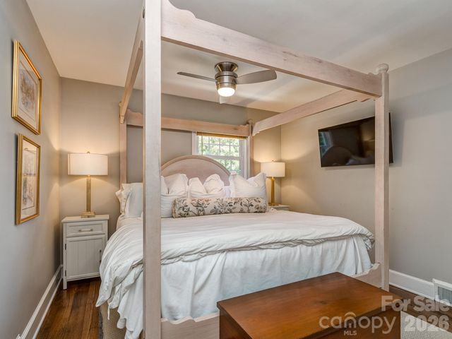 6817 Ronda Avenue, Charlotte, NC 28211