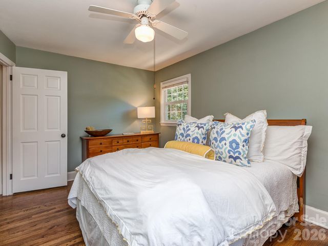 6817 Ronda Avenue, Charlotte, NC 28211