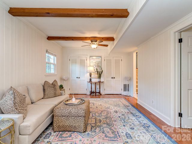 6817 Ronda Avenue, Charlotte, NC 28211