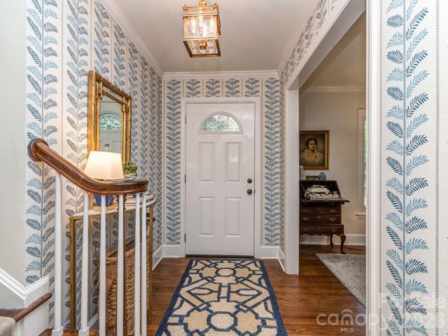 6817 Ronda Avenue, Charlotte, NC 28211