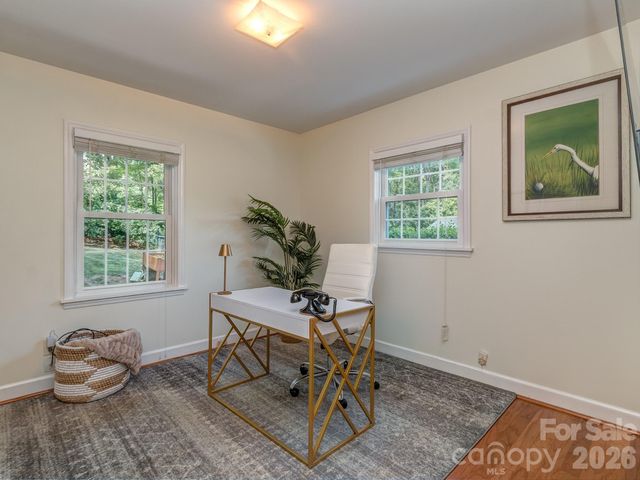 6817 Ronda Avenue, Charlotte, NC 28211