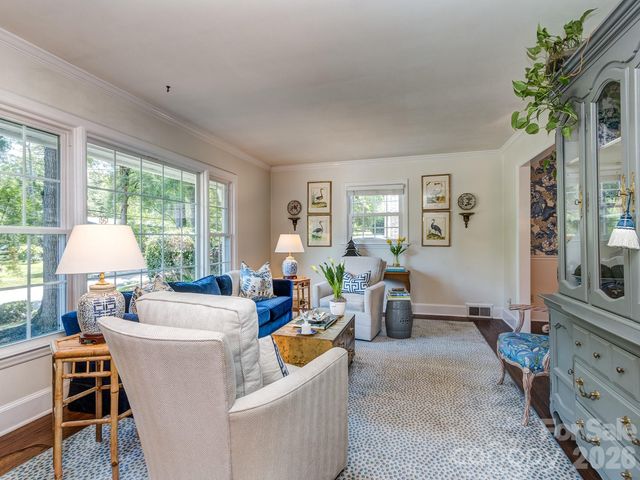 6817 Ronda Avenue, Charlotte, NC 28211