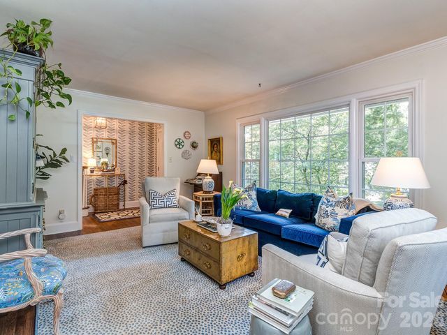 6817 Ronda Avenue, Charlotte, NC 28211
