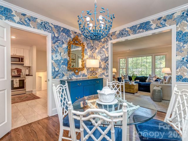 6817 Ronda Avenue, Charlotte, NC 28211