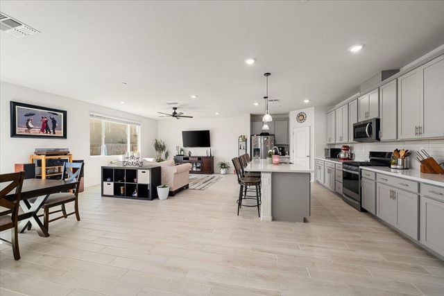 116 Cardini Ln, Lincoln, CA 95648
