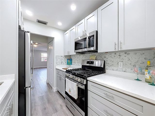 5840 30TH AVENUE S 106, Gulfport, FL 33707