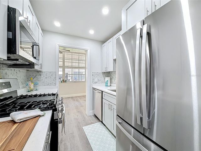 5840 30TH AVENUE S 106, Gulfport, FL 33707