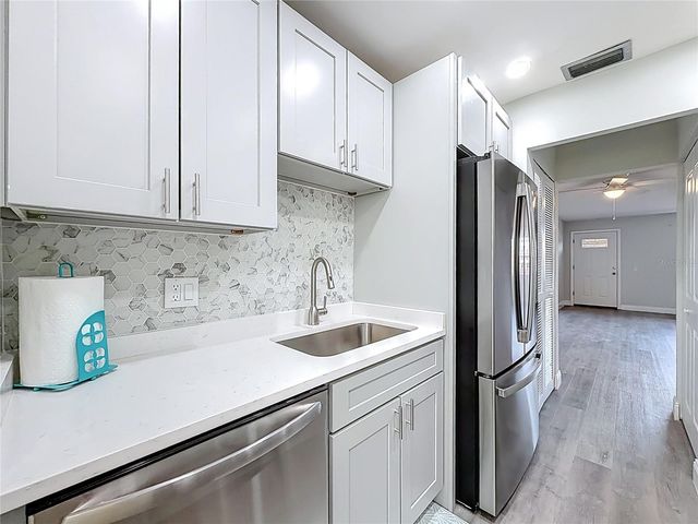 5840 30TH AVENUE S 106, Gulfport, FL 33707