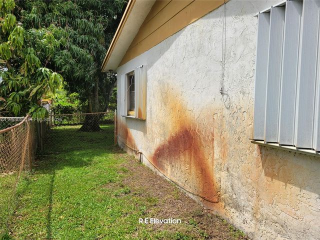 1149 NW 45th Ave, Lauderhill, FL 33313