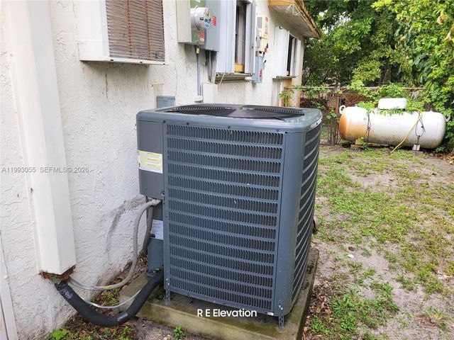 1149 NW 45th Ave, Lauderhill, FL 33313