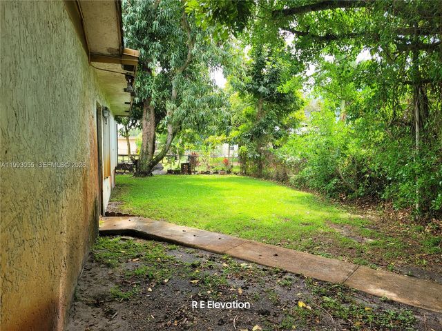 1149 NW 45th Ave, Lauderhill, FL 33313