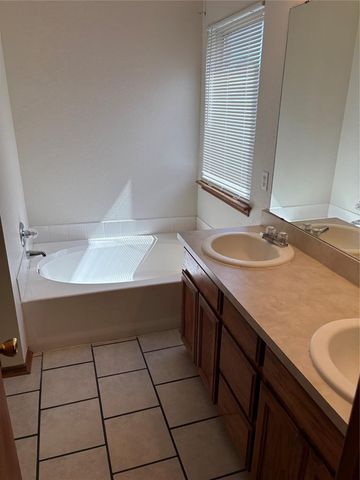 3204 SW 102nd Street, Oklahoma City, OK 73159
