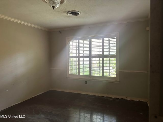 25 Oak Creek Place, Jackson, MS 39211