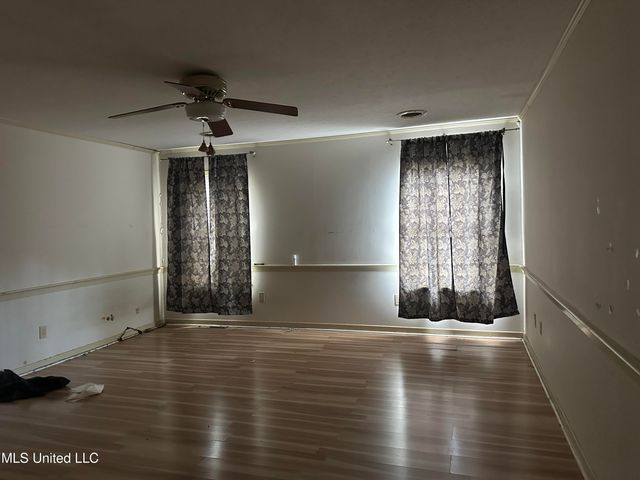 25 Oak Creek Place, Jackson, MS 39211