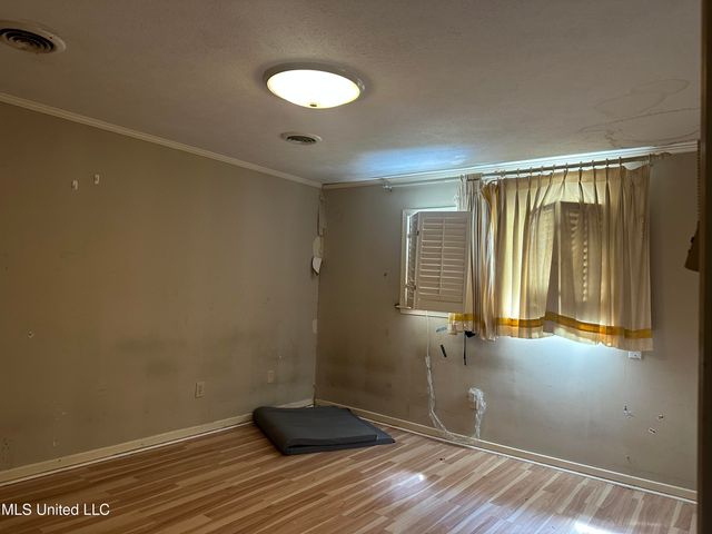 25 Oak Creek Place, Jackson, MS 39211