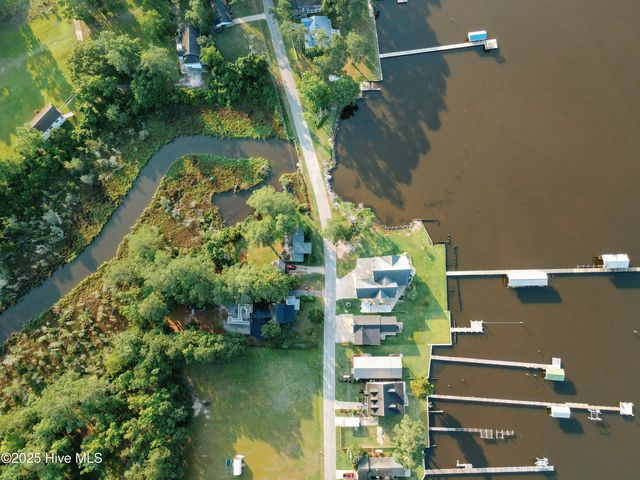 1498 Bayview Road, Bath, NC 27808