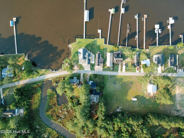 1498 Bayview Road, Bath, NC 27808