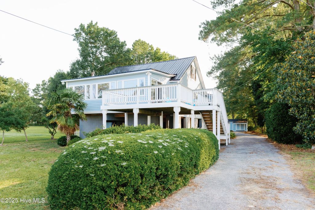 1498 Bayview Road, Bath, NC 27808