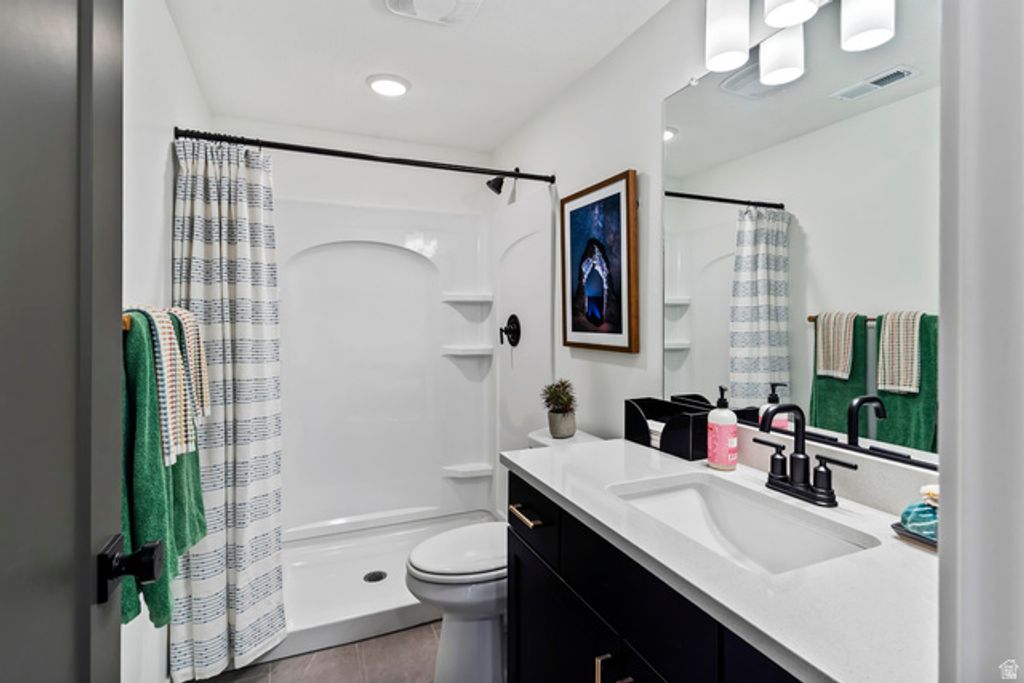 Image 25 of property listing at 1034 W FALLOW DR #MODEL, Saratoga Springs, UT 84045