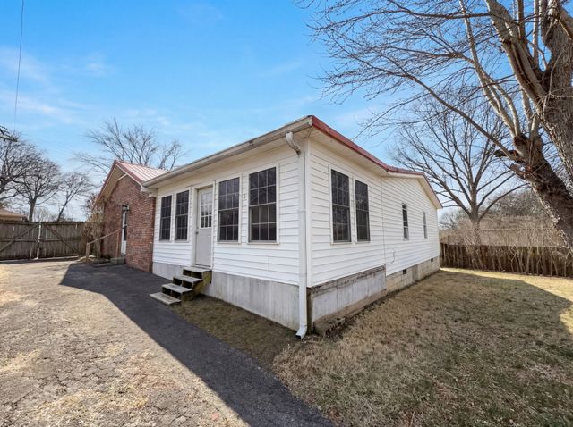 418 Malvin St, Gallatin, TN 37066