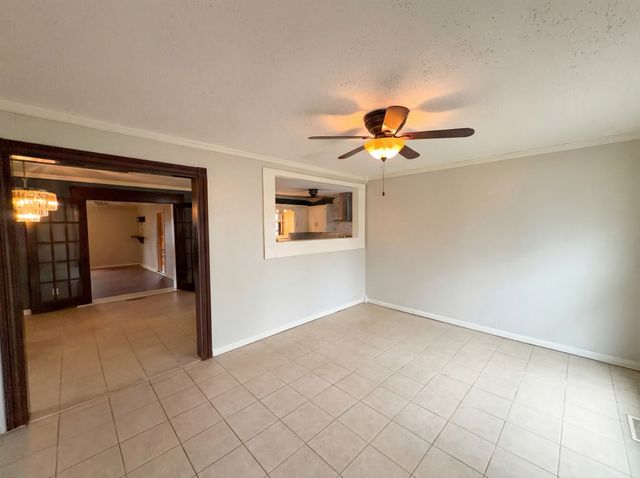 418 Malvin St, Gallatin, TN 37066