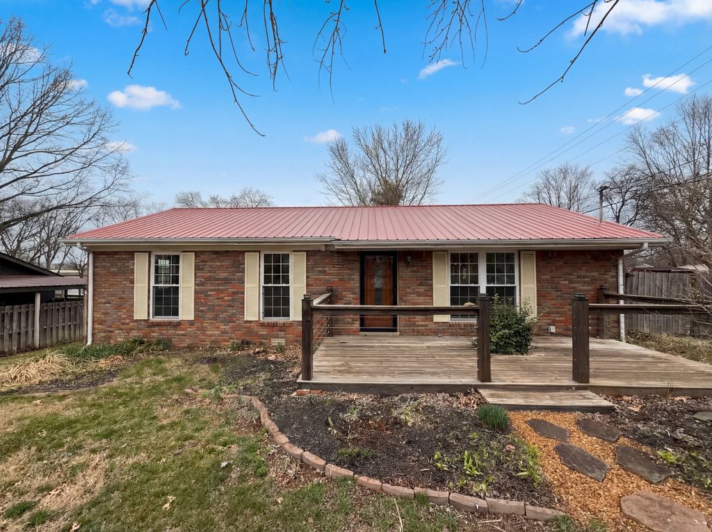 418 Malvin St, Gallatin, TN 37066