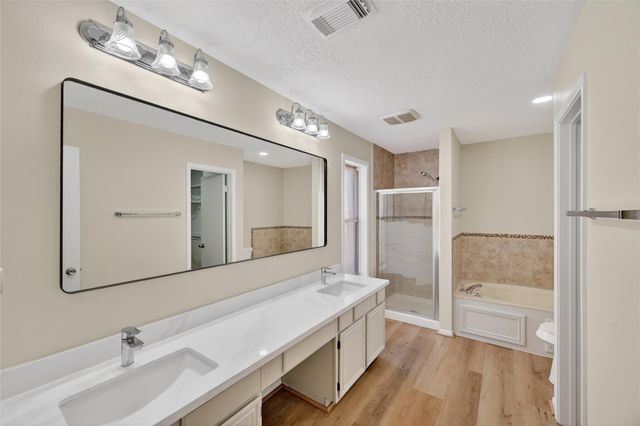 15819 Contender Lane, Friendswood, TX 77546