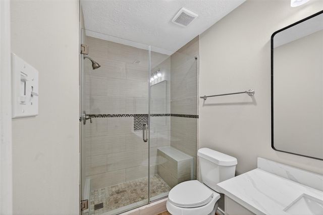 15819 Contender Lane, Friendswood, TX 77546