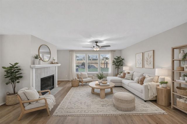 15819 Contender Lane, Friendswood, TX 77546