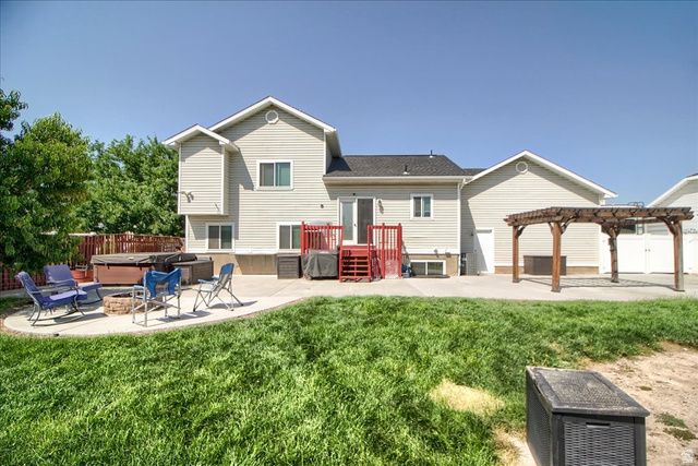 2003 S 1840 W, Syracuse, UT 84075