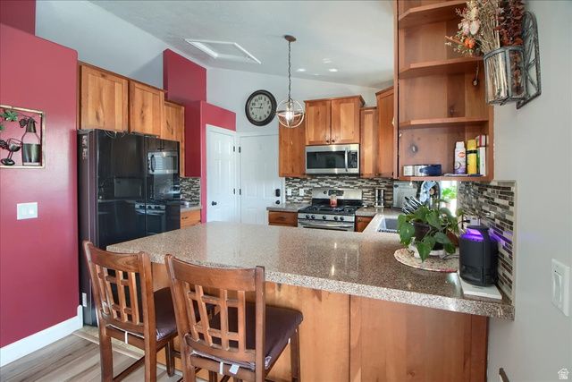 2003 S 1840 W, Syracuse, UT 84075