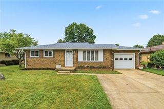 229 Kennedy Street, Louisville, OH 44641