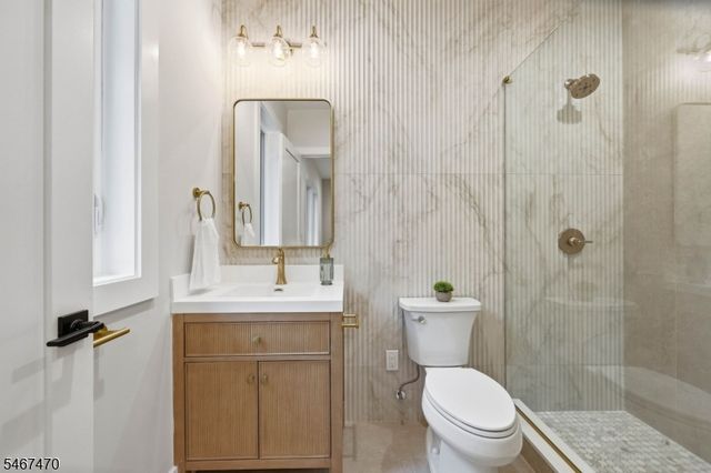 50 W Hobart Gap Rd, Livingston Twp., NJ 07039