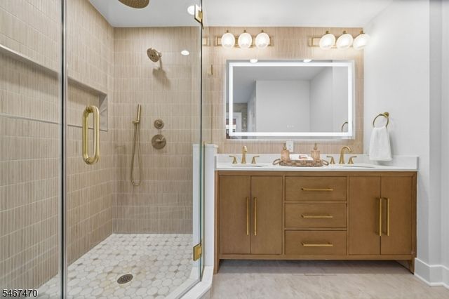 50 W Hobart Gap Rd, Livingston Twp., NJ 07039