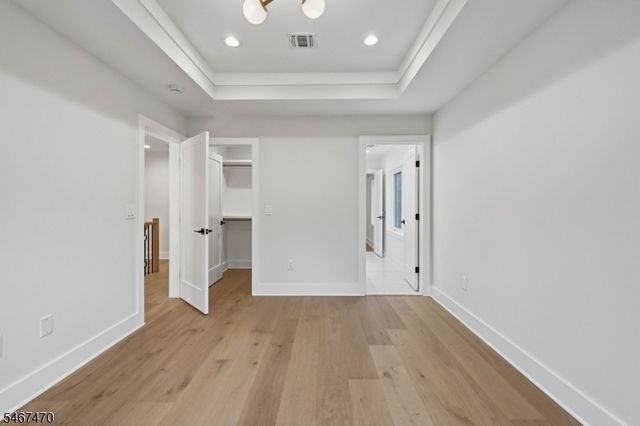 50 W Hobart Gap Rd, Livingston Twp., NJ 07039