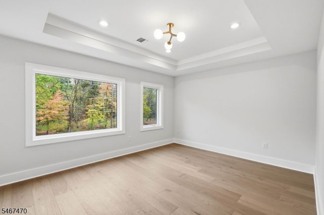 50 W Hobart Gap Rd, Livingston Twp., NJ 07039