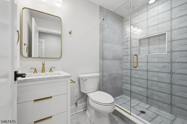 50 W Hobart Gap Rd, Livingston Twp., NJ 07039