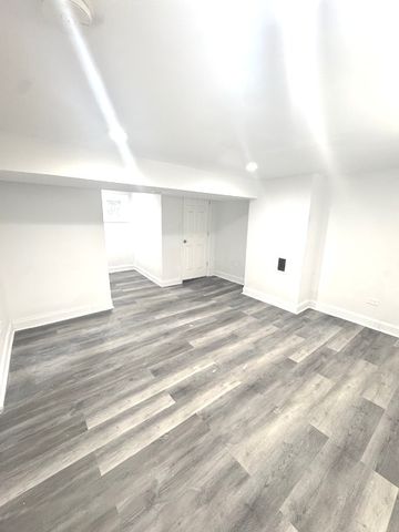 9432 S Vernon Avenue, Chicago, IL 60619